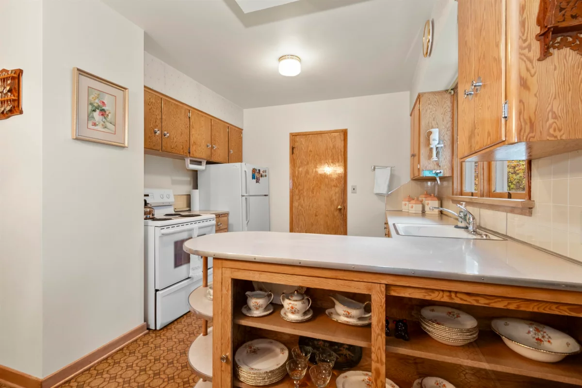 Laundry Room Photo of 45480 Kipp Avenue, Chilliwack, BC