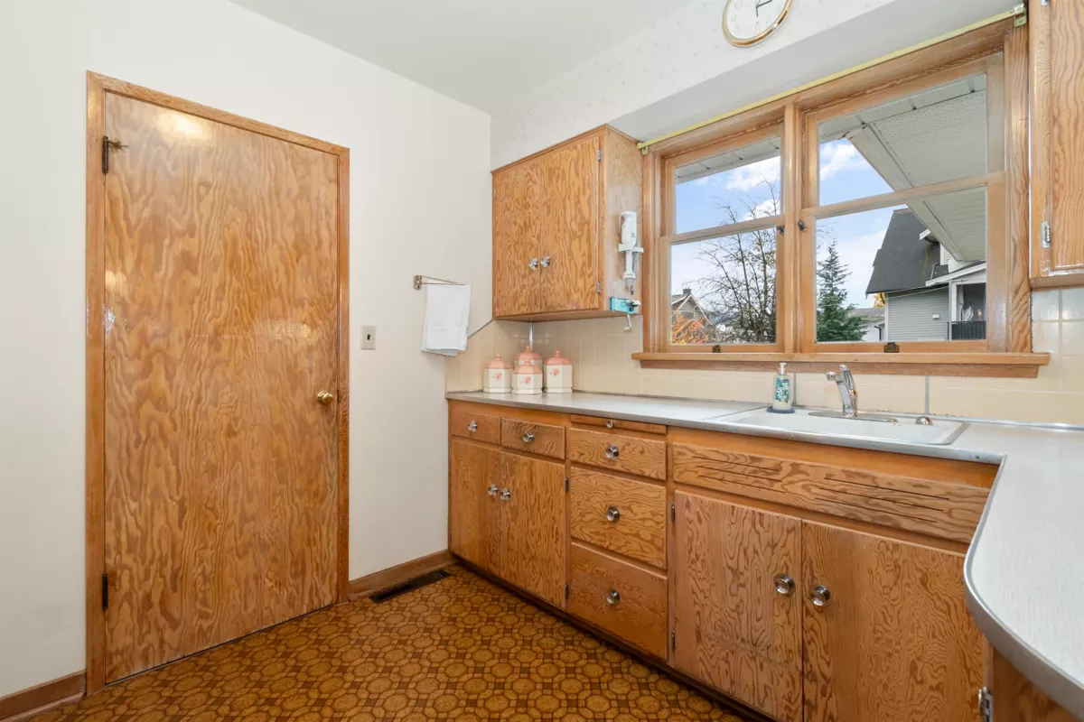 Mudroom Photo of 45480 Kipp Avenue, Chilliwack, BC