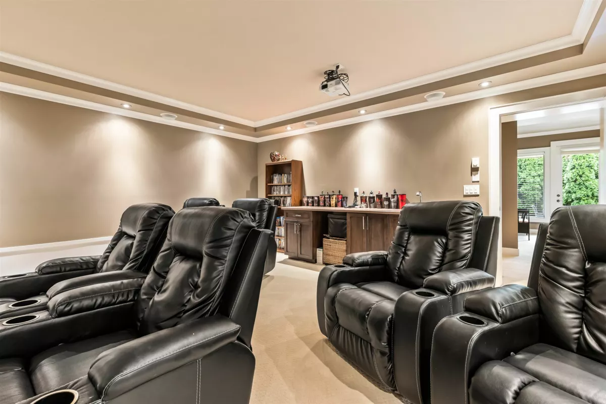 Swimming Pool Photo of 2617 Eagle Mountain Drive, Abbotsford, BC