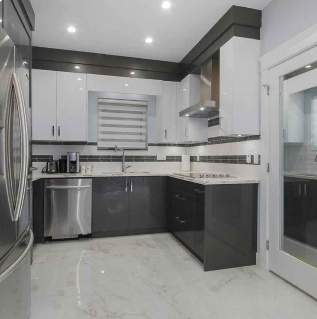 Breakfast Nook Photo of 4666 Earles Street, Vancouver, BC