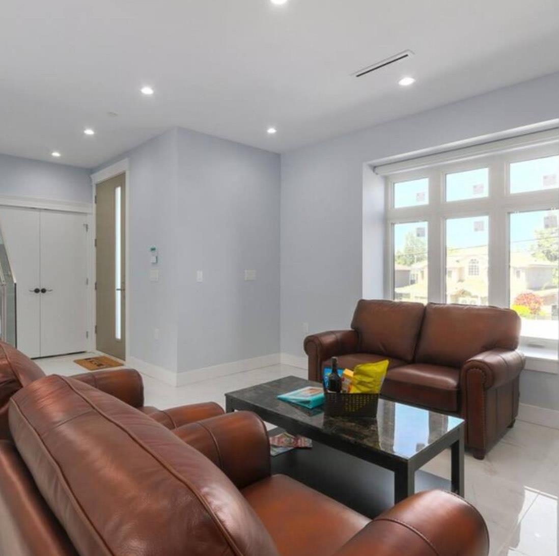 Dining Area Photo of 4666 Earles Street, Vancouver, BC