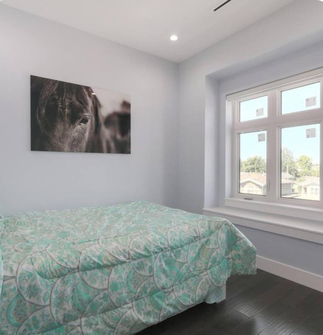 Walk-In Closet Photo of 4666 Earles Street, Vancouver, BC