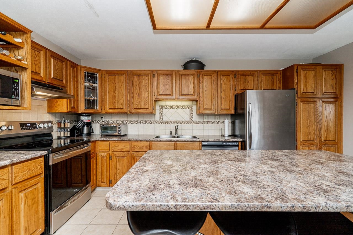 Breakfast Nook Photo of 1623 Suffolk Avenue, Port Coquitlam, BC