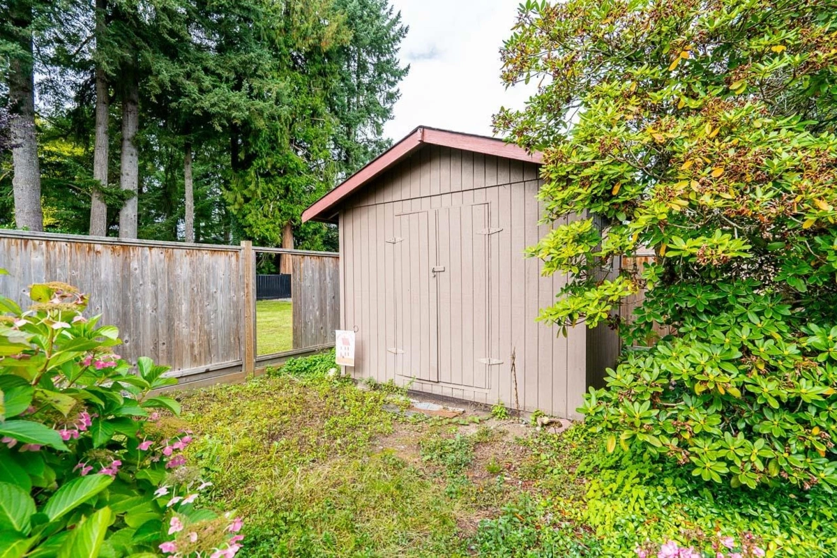 Hot Tub / Spa Photo of 1623 Suffolk Avenue, Port Coquitlam, BC