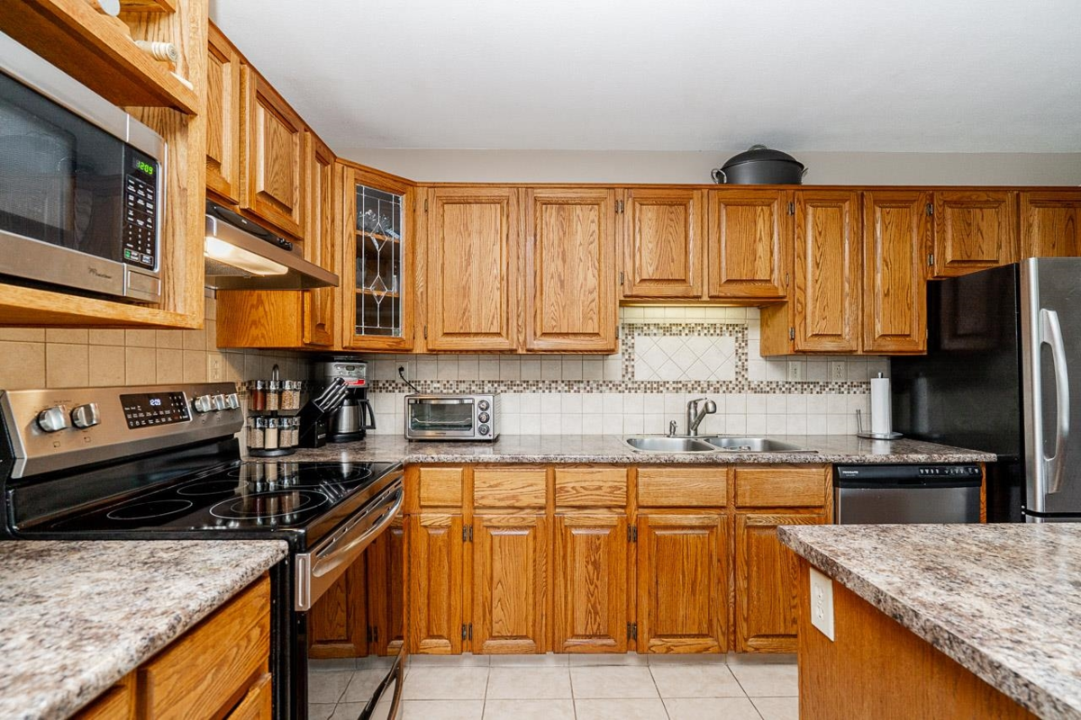 Primary Bedroom Photo of 1623 Suffolk Avenue, Port Coquitlam, BC