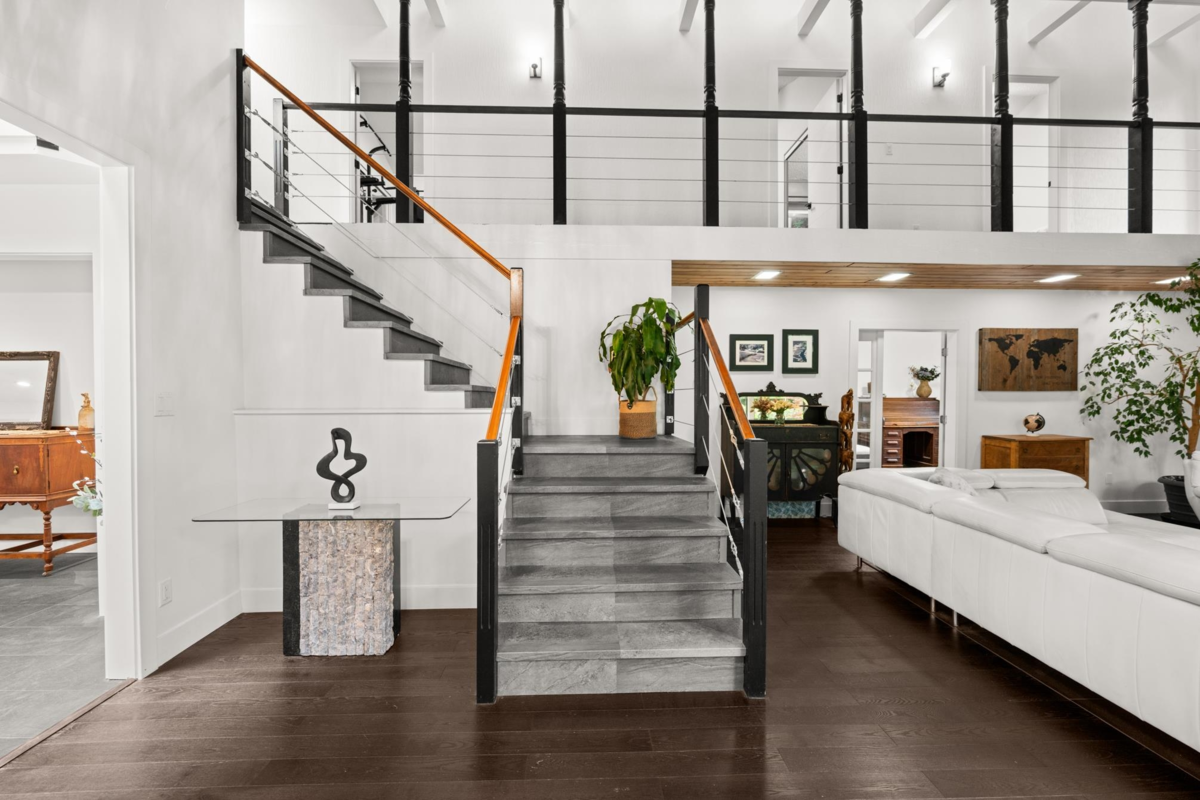 Living Room Photo of 24411 56 Avenue, Langley, BC