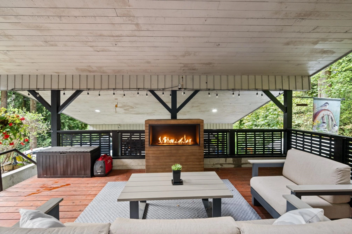 Swimming Pool Photo of 24411 56 Avenue, Langley, BC