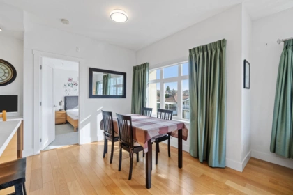 307 4710 Hastings Street, Burnaby, BC, Burnaby — Apartment/Condo for sale