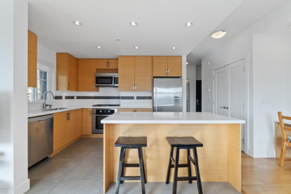 307 4710 Hastings Street, Burnaby, BC, Burnaby — Apartment/Condo for sale