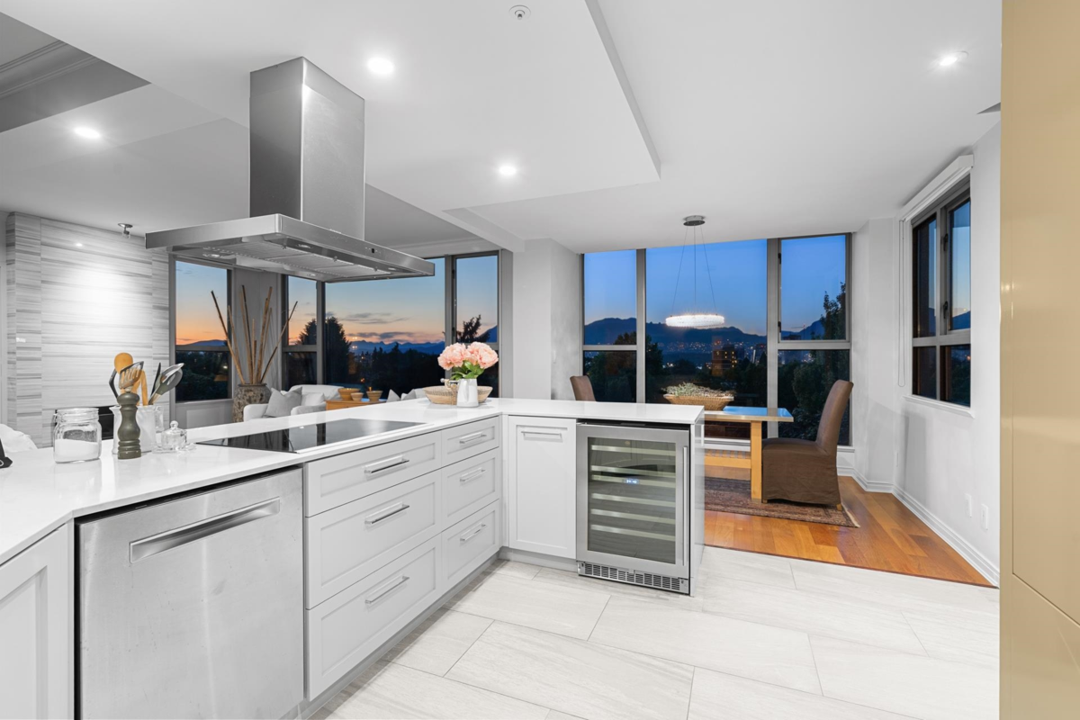 Breakfast Nook Photo of 700 1788 W 13th Avenue, Vancouver, BC