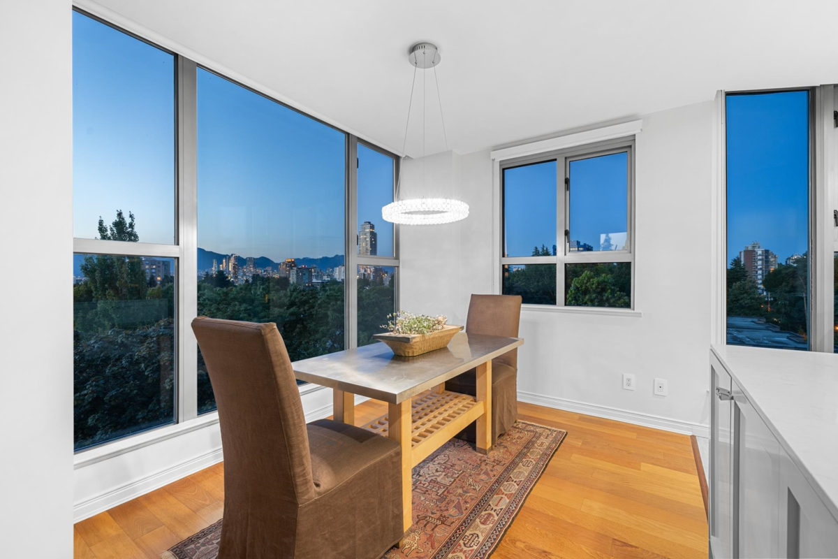Kitchen Photo of 700 1788 W 13th Avenue, Vancouver, BC