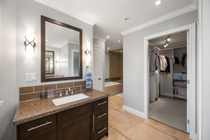 Hot Tub / Spa Photo of 5976 Southpark Grove, Surrey, BC