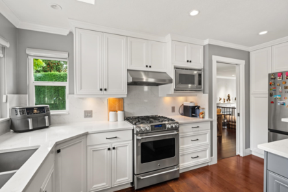 Laundry Room Photo of 5976 Southpark Grove, Surrey, BC