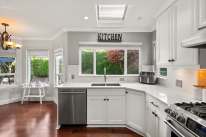 Mudroom Photo of 5976 Southpark Grove, Surrey, BC