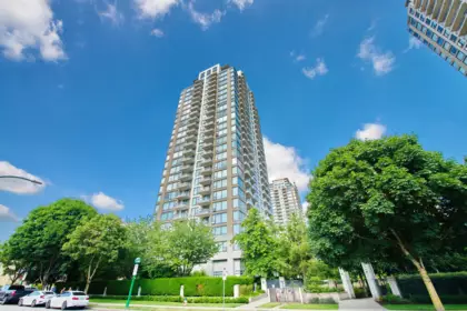 202 7108 Collier Street, Burnaby, BC, Burnaby — Apartment/Condo for sale