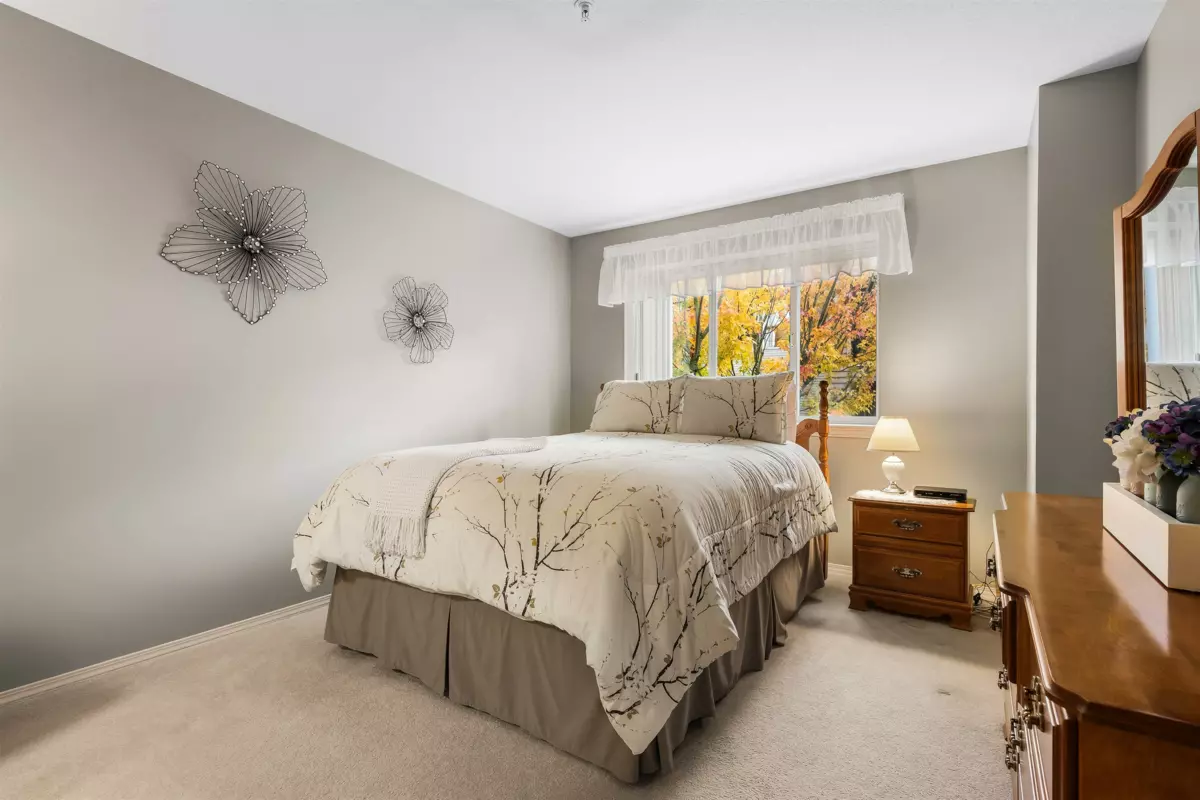 Garage Interior Photo of 307 45520 Knight Road, Chilliwack, BC