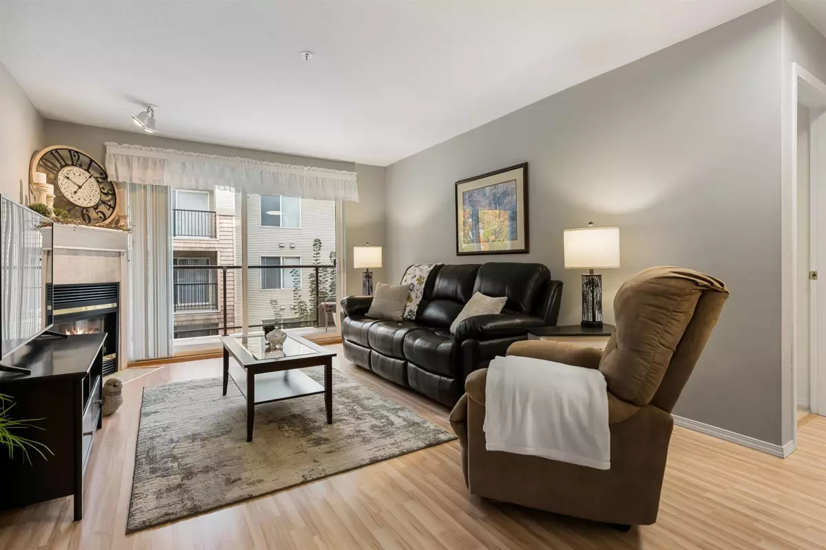 Laundry Room Photo of 307 45520 Knight Road, Chilliwack, BC