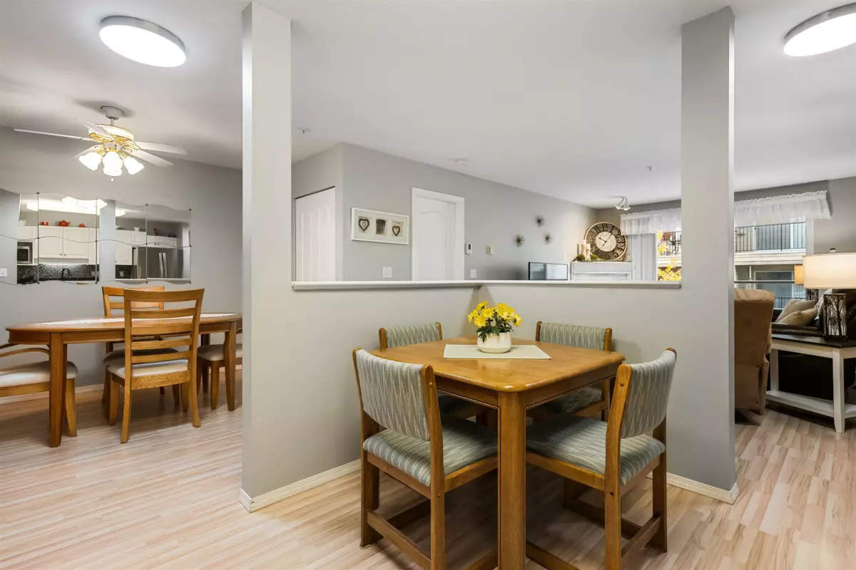 Loft / Bonus Room Photo of 307 45520 Knight Road, Chilliwack, BC