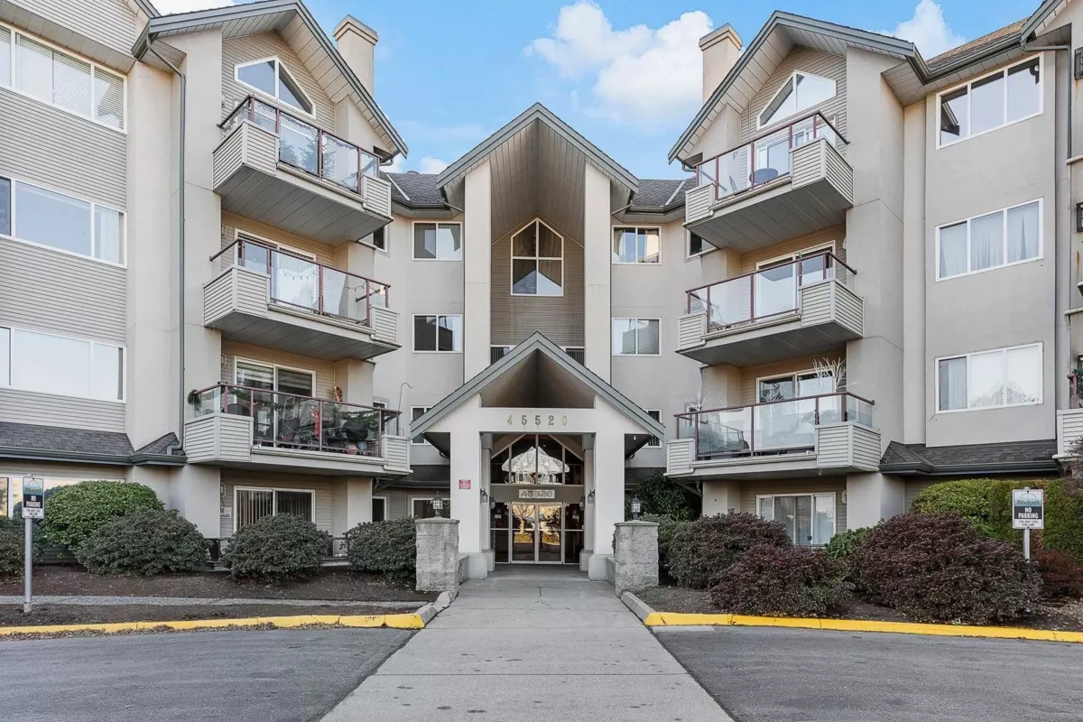 Primary Bedroom Photo of 307 45520 Knight Road, Chilliwack, BC