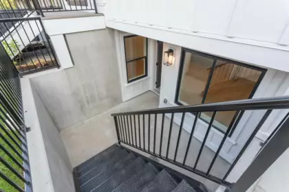 Entry Foyer Photo of 2 4315 Albert Street, Burnaby, BC