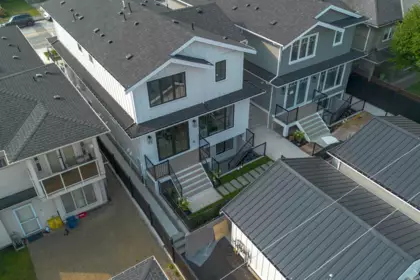 Hot Tub / Spa Photo of 2 4315 Albert Street, Burnaby, BC