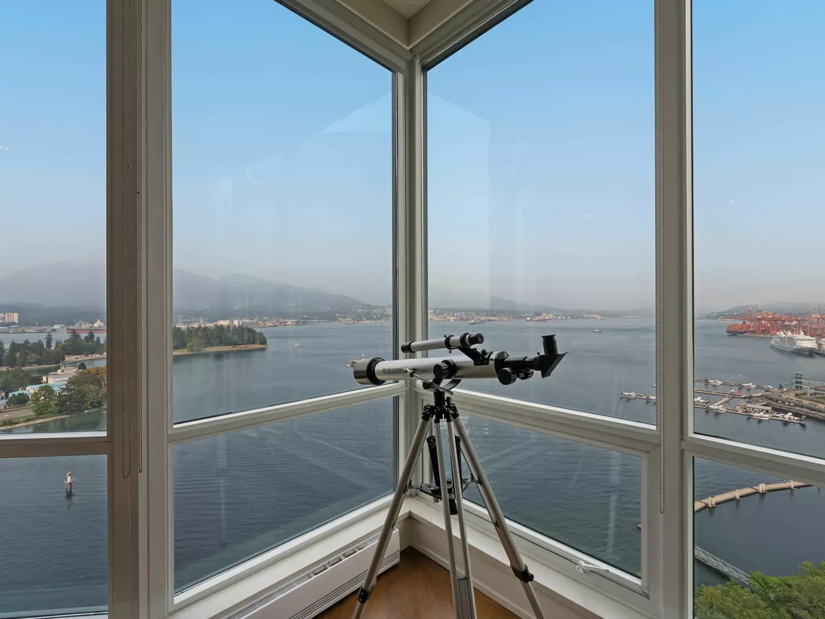 Exterior Front Photo of 2502 323 Jervis Street, Vancouver, BC