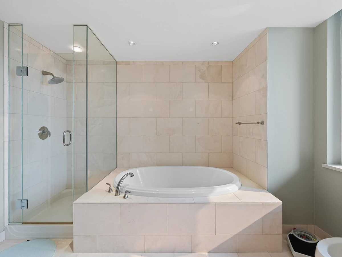 Hallway Photo of 2502 323 Jervis Street, Vancouver, BC