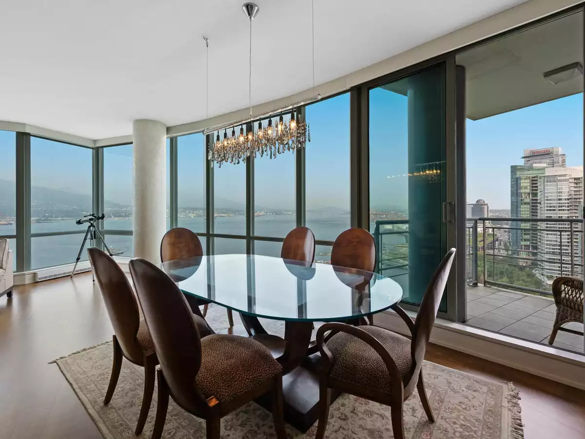 Kitchen Photo of 2502 323 Jervis Street, Vancouver, BC