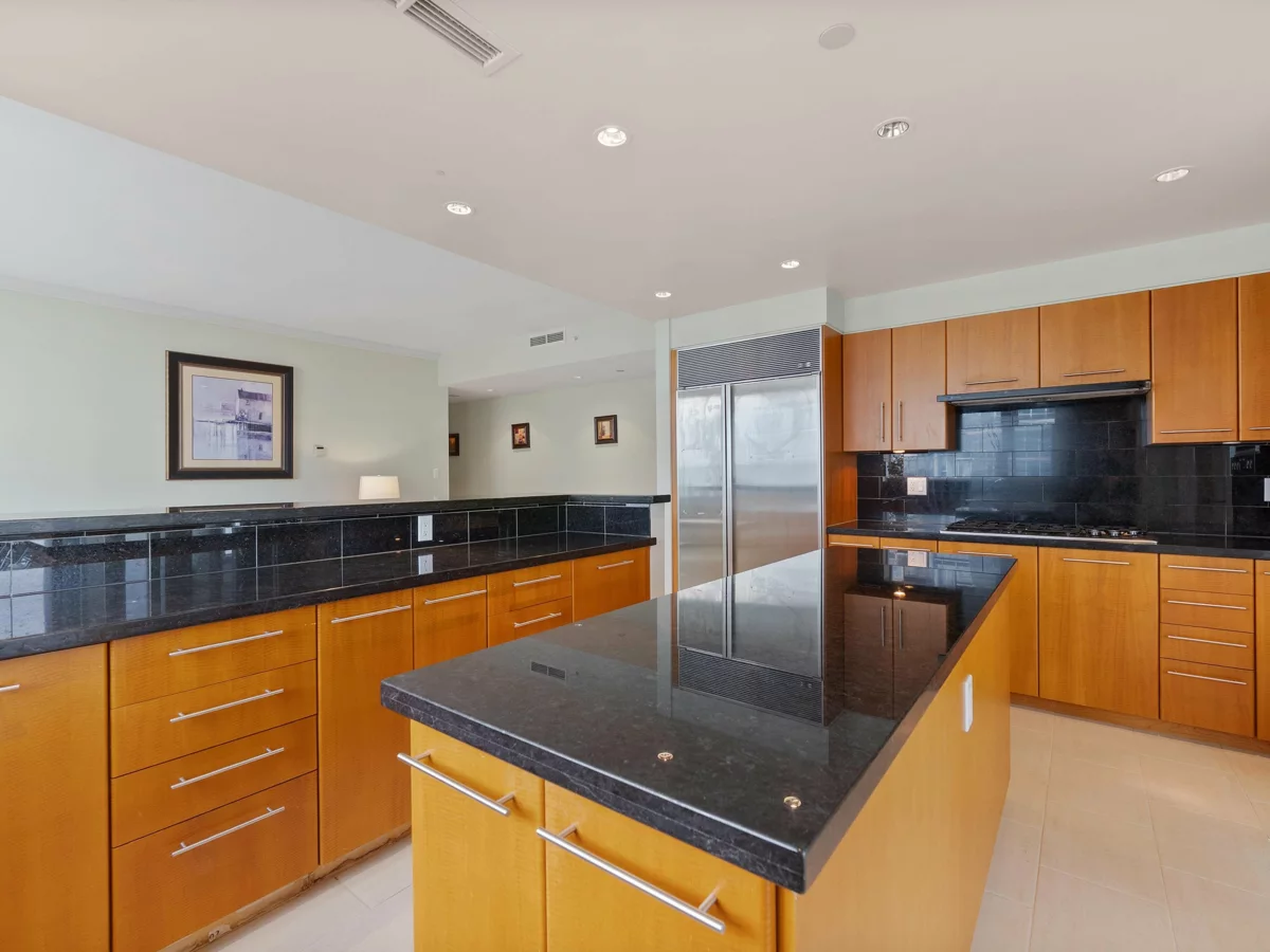 Powder Room Photo of 2502 323 Jervis Street, Vancouver, BC