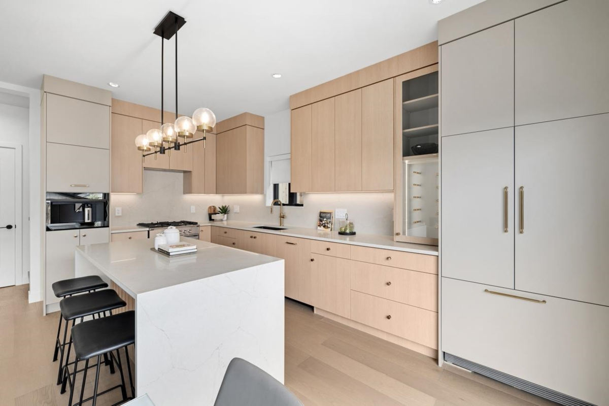 Pantry Photo of 2 2247 Parker Street, Vancouver, BC