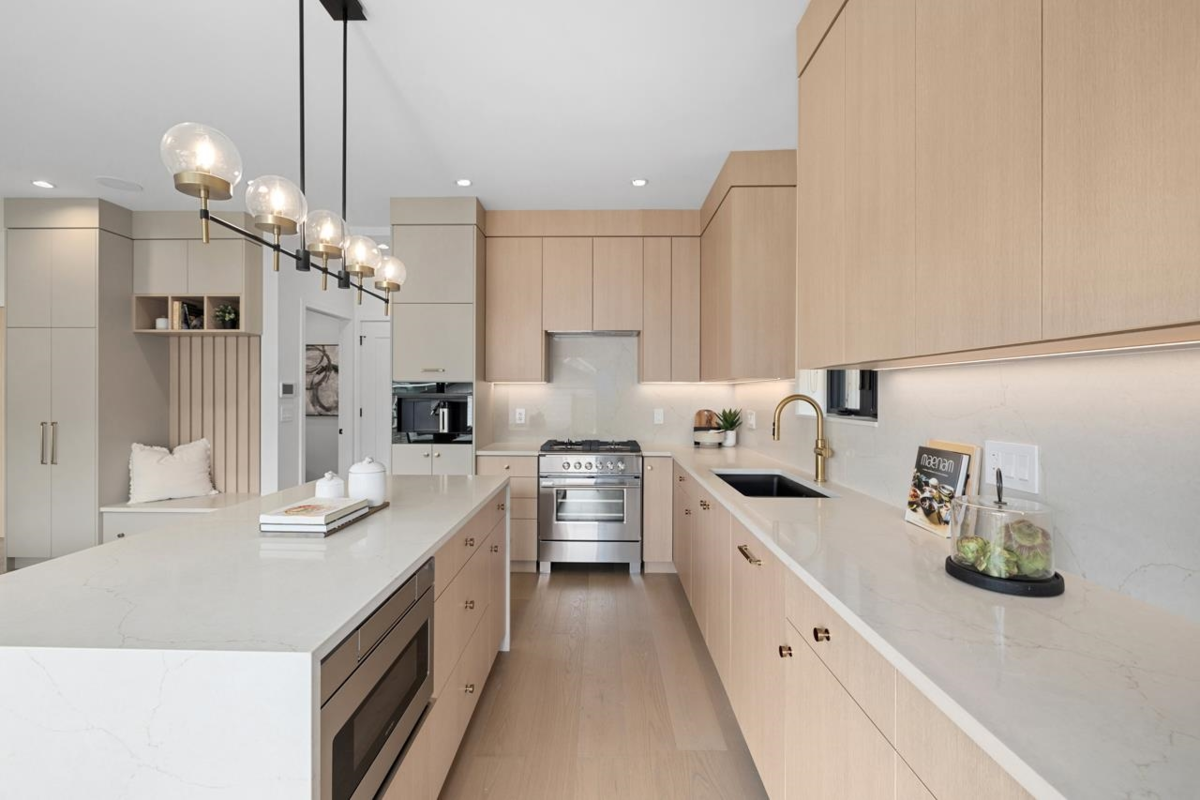 Primary Bedroom Photo of 2 2247 Parker Street, Vancouver, BC