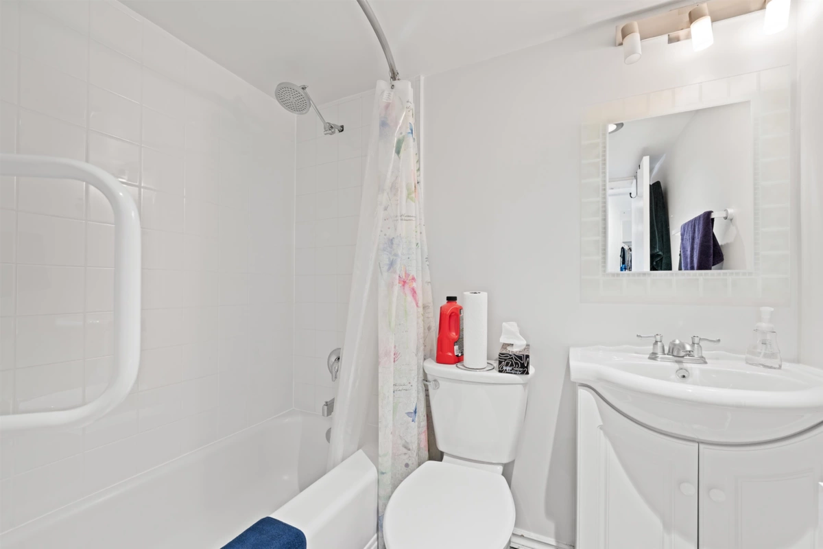 Basement Recreation Room Photo of 2301 1850 Comox Street, Vancouver, BC