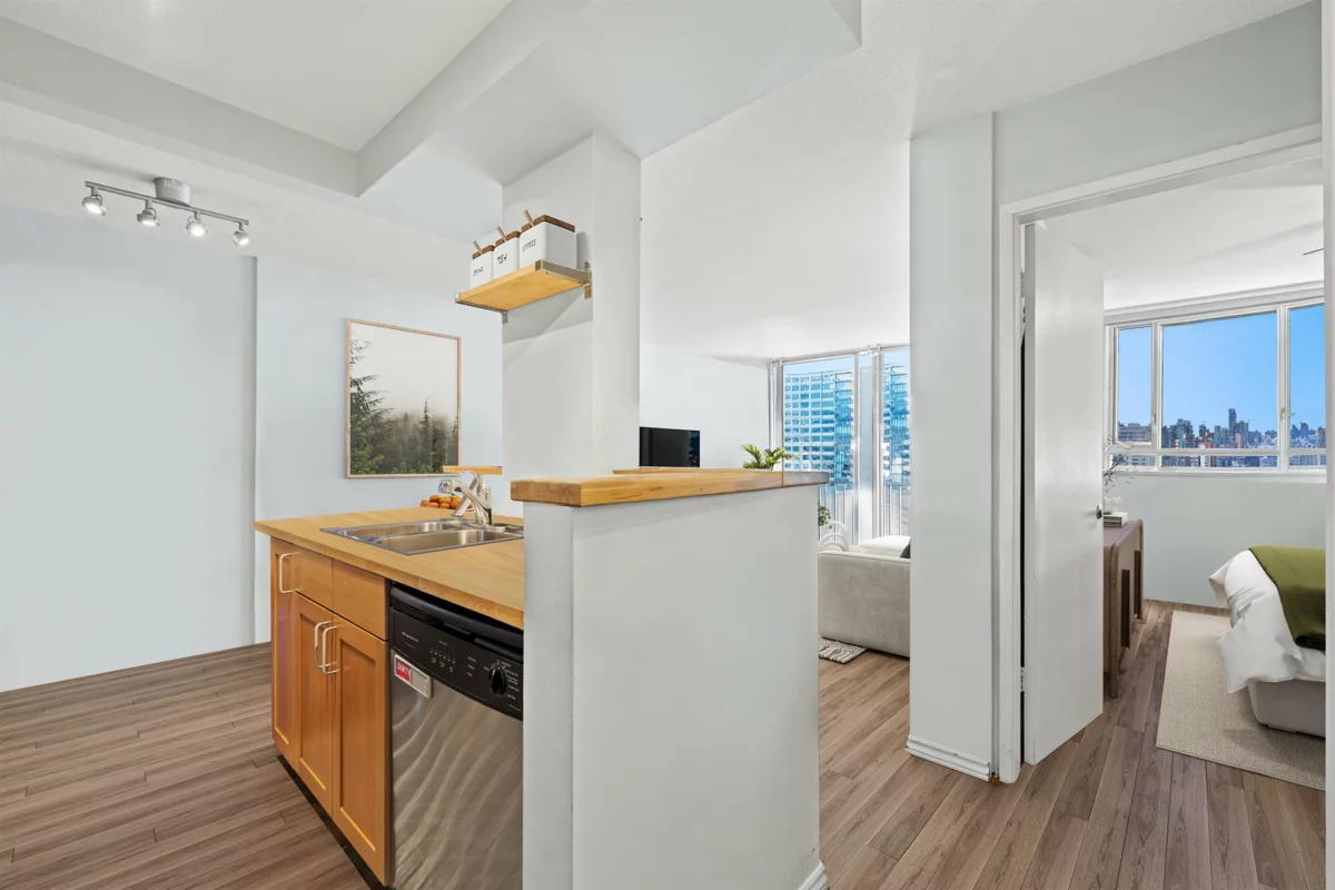 Powder Room Photo of 2301 1850 Comox Street, Vancouver, BC