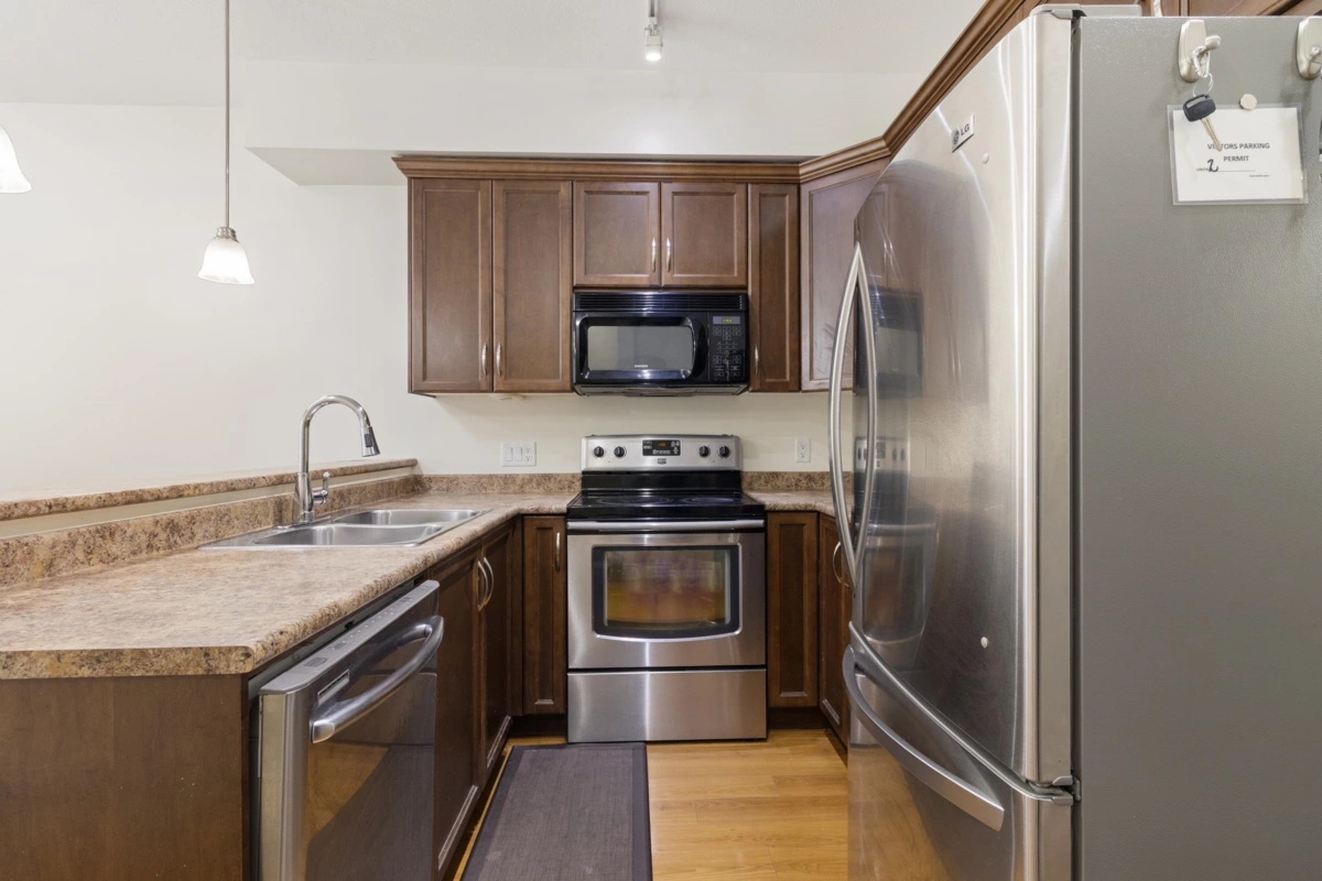 Garage Interior Photo of 2 9140 Hazel Street, Chilliwack, BC