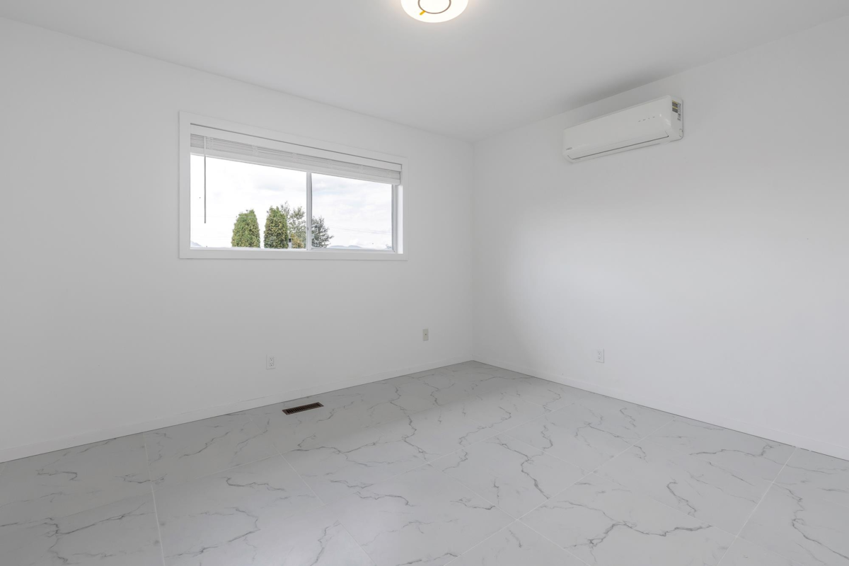 Laundry Room Photo of 6423 Tyson Road, Chilliwack, BC