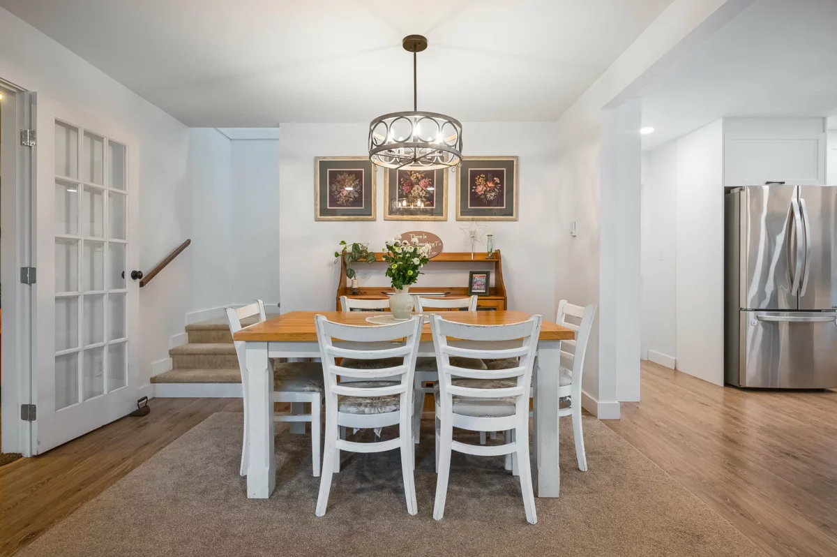 Dining Area Photo of 23211 St Andrews Avenue, Langley, BC