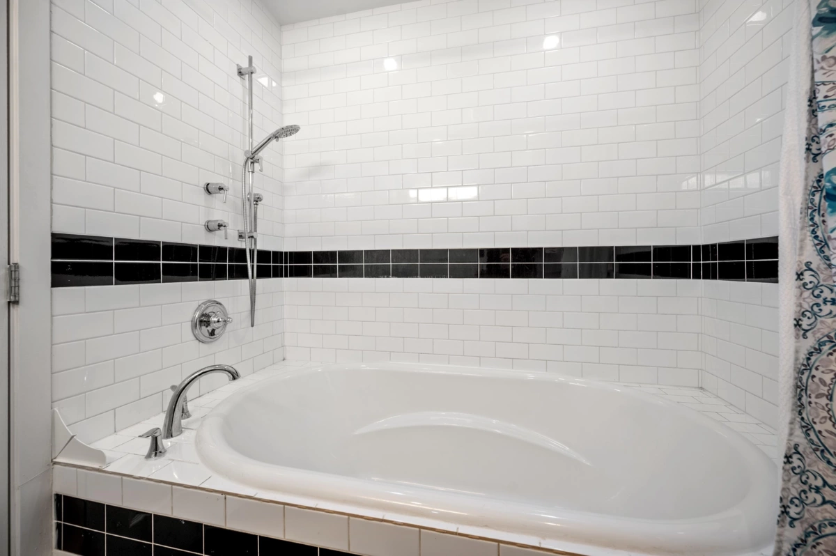 Entry Foyer Photo of 23211 St Andrews Avenue, Langley, BC