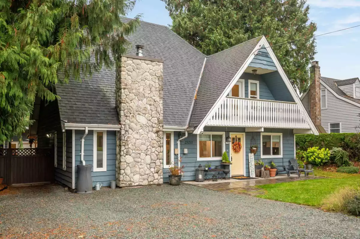 Exterior Front Photo of 23211 St Andrews Avenue, Langley, BC