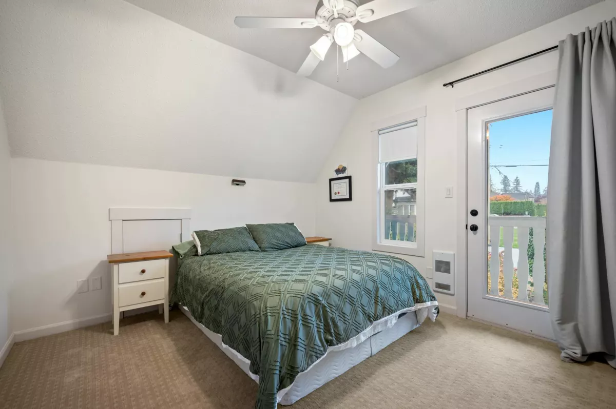 Hallway Photo of 23211 St Andrews Avenue, Langley, BC