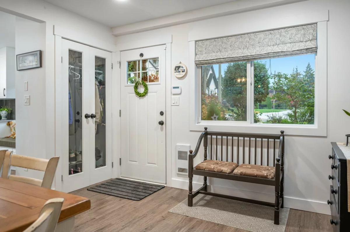 Living Room Photo of 23211 St Andrews Avenue, Langley, BC