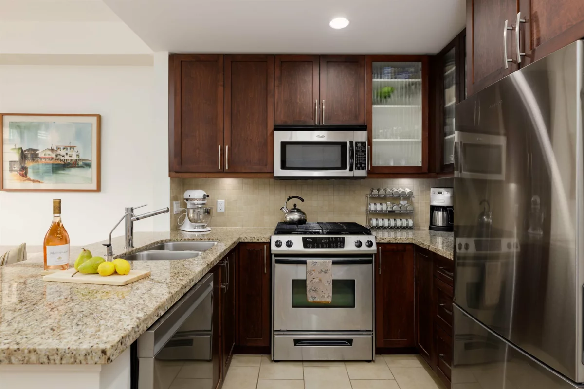 Bedroom 2 Photo of 4 307 E 15th Street, North Vancouver, BC