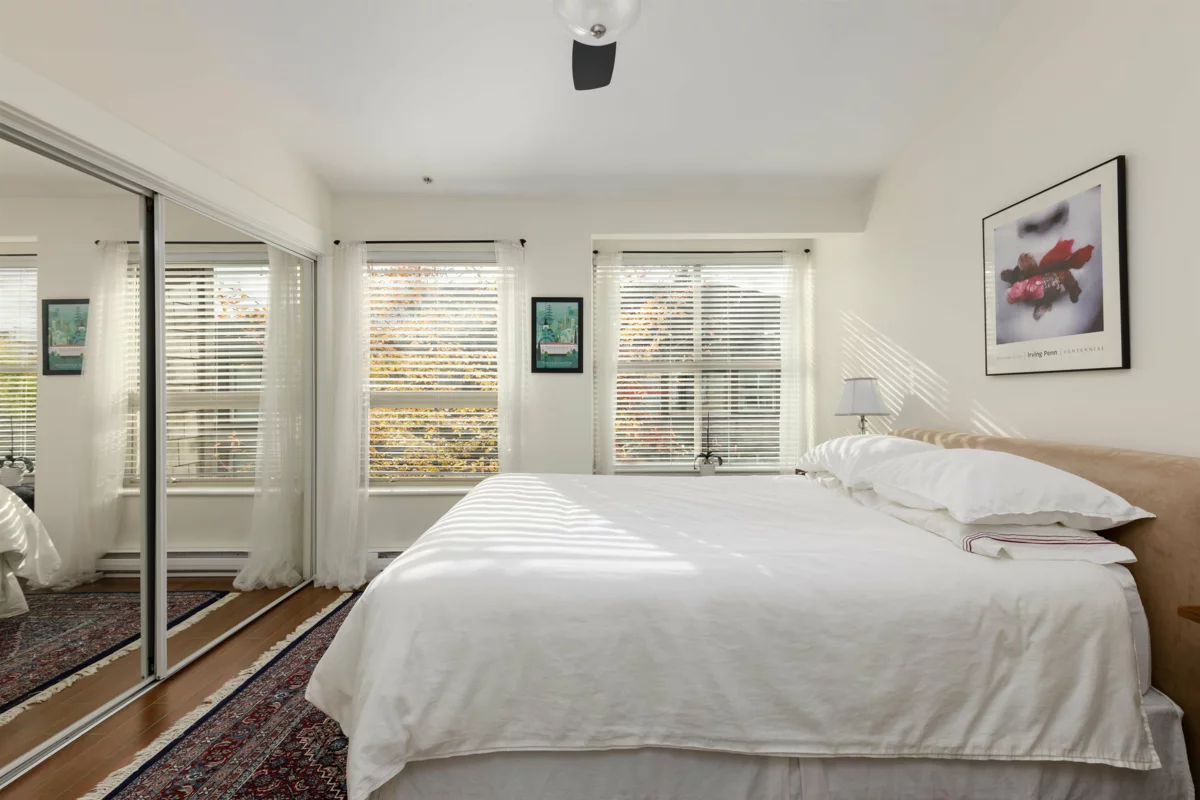 Hallway Photo of 4 307 E 15th Street, North Vancouver, BC