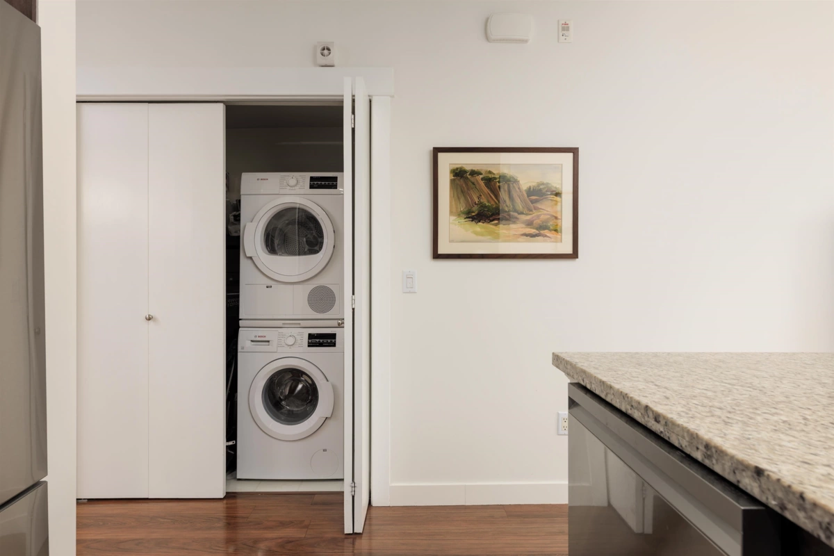 Laundry Room Photo of 4 307 E 15th Street, North Vancouver, BC