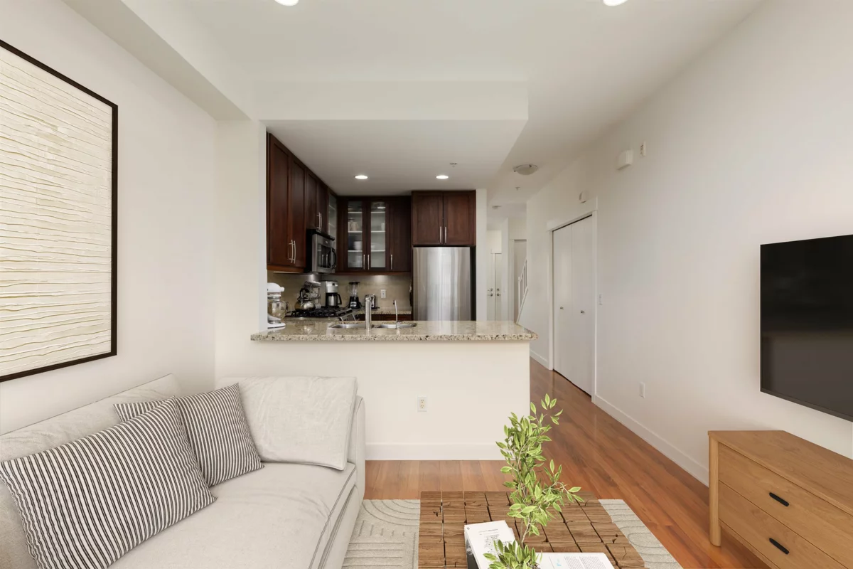 Loft / Bonus Room Photo of 4 307 E 15th Street, North Vancouver, BC