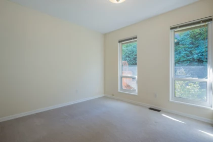 Hallway Photo of 73 Woodland Drive, Delta, BC