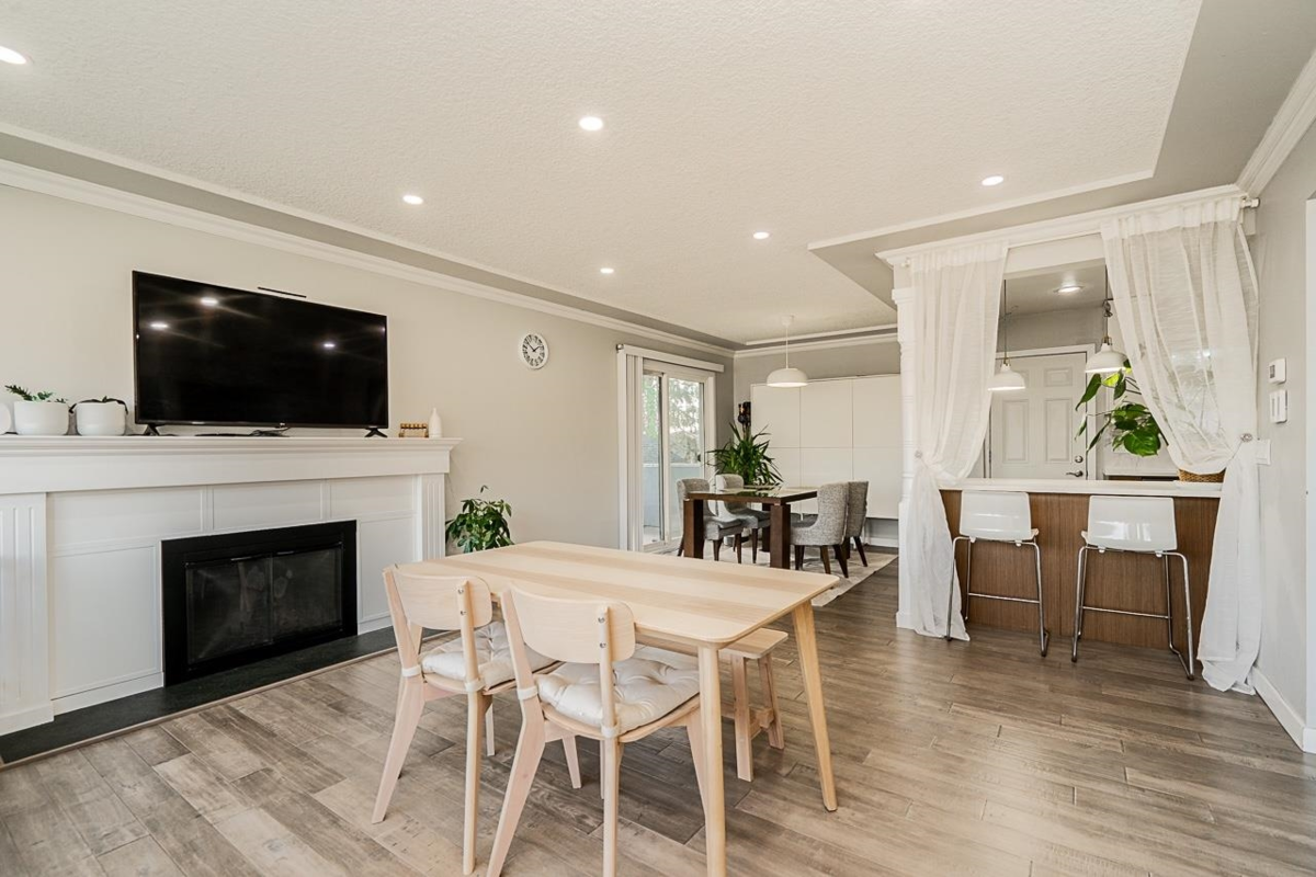 Kitchen Photo of 428 Midvale Street, Coquitlam, BC