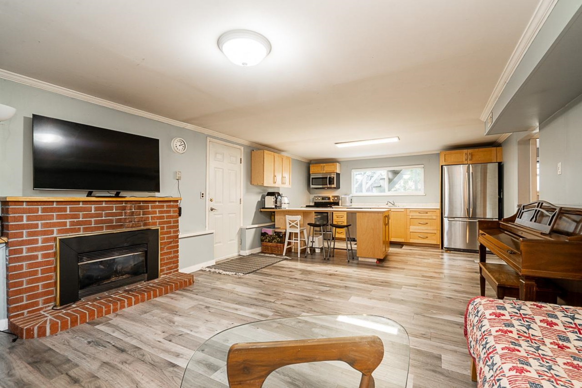 Mudroom Photo of 428 Midvale Street, Coquitlam, BC