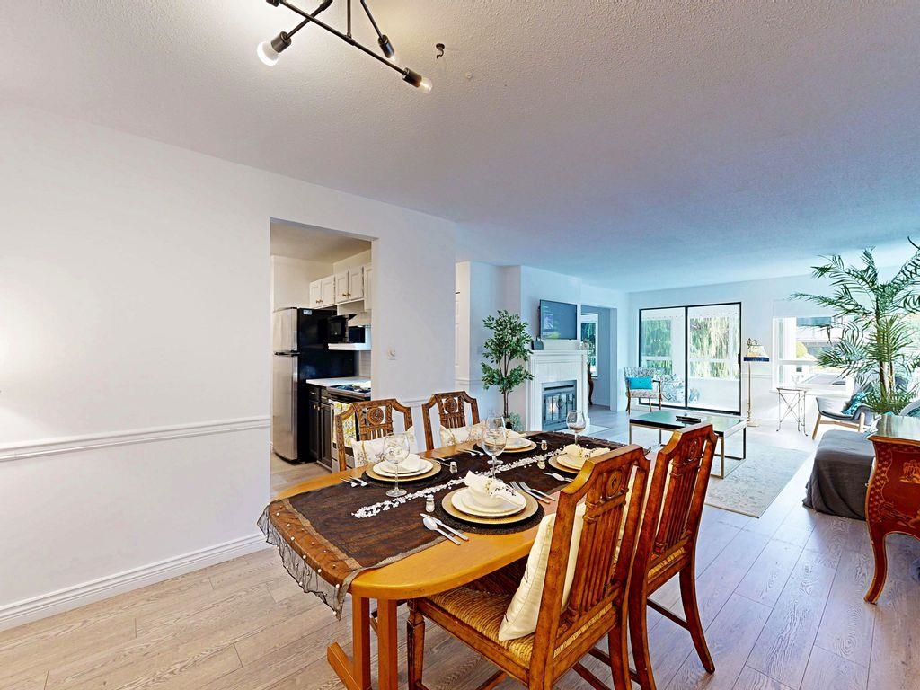 Kitchen Photo of 106 1467 Martin Street, White Rock, BC