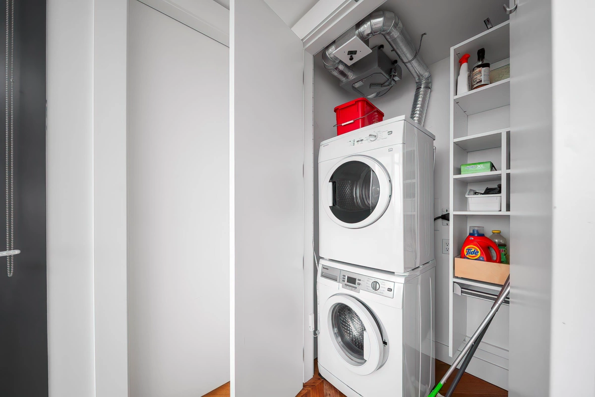 Mudroom Photo of 2802 2378 Alpha Avenue, Burnaby, BC