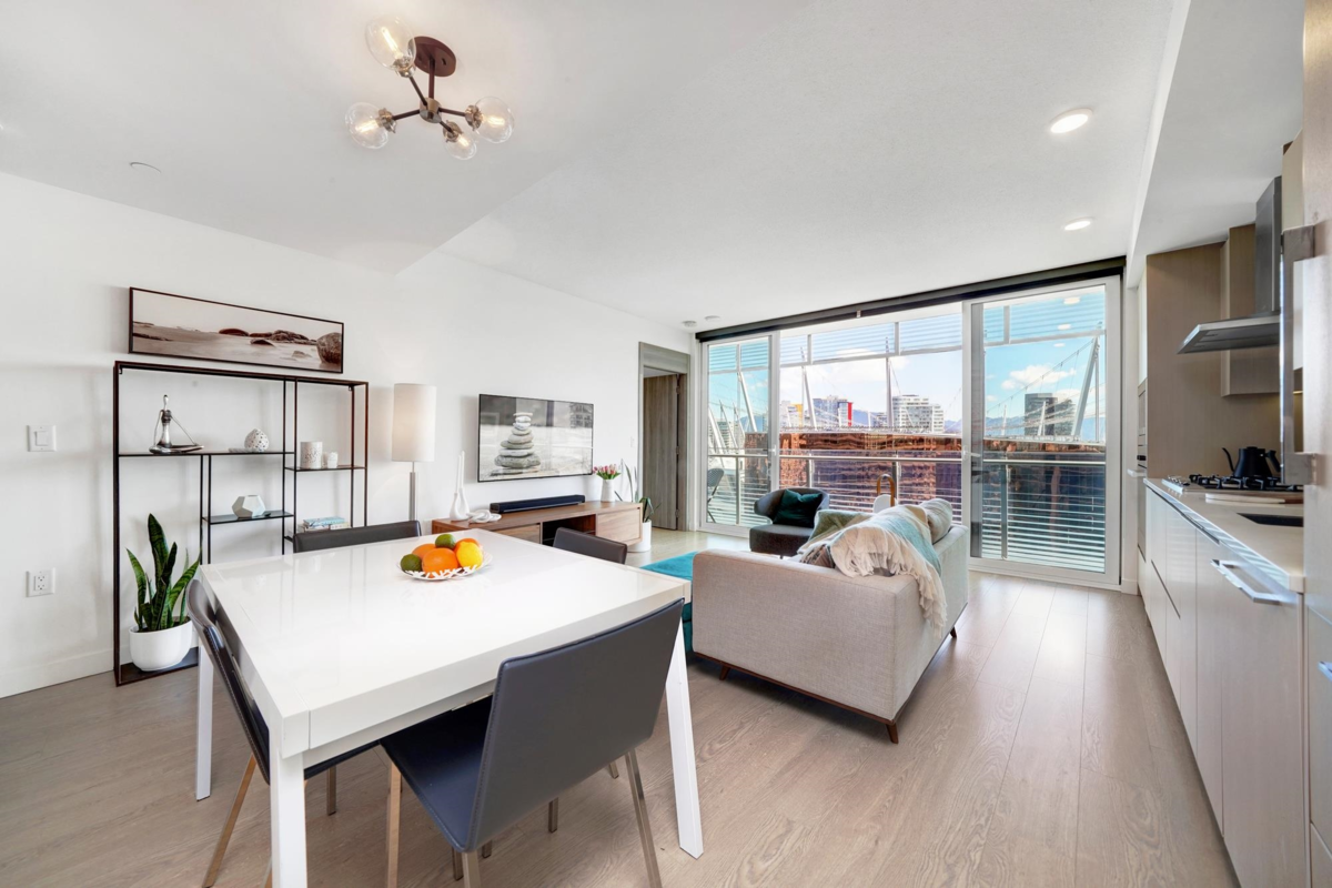 Hallway Photo of 2006 89 Nelson Street, Vancouver, BC